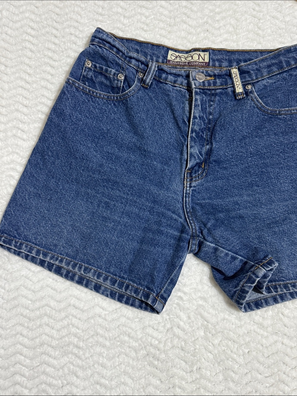 Sasson Women’s Vintage Denim Shorts Bermuda Cut Off Jorts Medium Wash - Picture 7 of 12